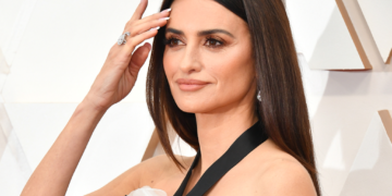 #OK! პენელოპა კრუზი საკულტო ვარცხნილობას დაემშვიდობა!