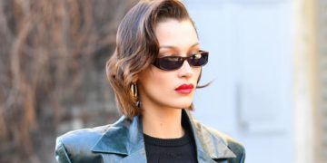 #OK! ბელა ჰადიდის ქუჩის სტილი! მოდელი ტყავის თრენჩს ირგებს!