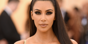 #OK! უკვე ოფიციალურად: კიმ კარდაშიანი მილიარდერი გახდა