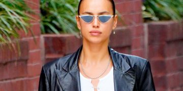 #OK! მაიკლ კორსის ჩვენებაზე მიმავალი ირინა შეიკი – მოდელის უახლესი ფოტოები ნიუ-იორკის მოდის კვირეულიდან