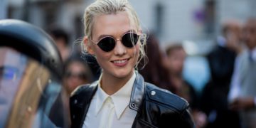 #OK! კარლი კლოსის გემოვნებიანი ჩაცმის სტილი! მოდელი სამოსს Gucci-ს ფეხსაცმელს უხამებს!