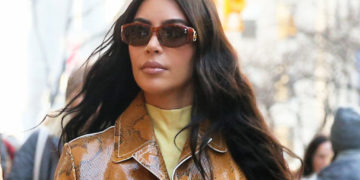 #OK! კიმ კარდაშიანი Dolce & Gabbana-ს ტოპს ტყავის შარვალს უხამებს! ვარსკვლავი ლოს-ანჯელესში გამოჩნდა!