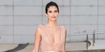 #OK! პაემანზე მიმავალი სარა სამპაიო! მოდელის მონოქრომული იმიჯი!