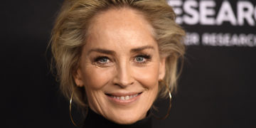 #OK! “მე სხეული დავტოვე და გარდაცვლილებს ვესაუბრებოდი,” – შერონ სტოუნი