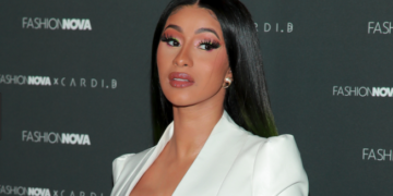 #OK! Cardi B-ს განსხვავებული იმიჯი! რეპერის მონოქრომული სტილი!