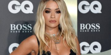 #OK! გლამურული რიტა ორა: მომღერალი Alex Perry-ის ძვირადღირებული სამოსით!