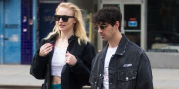 #OK! ჯო ჯონასი და სოფი ტერნერი: წყვილი ბევერლი ჰილზის ქუჩებში სეირნობს!