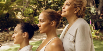 #OK! 3 თაობა 1 ფოტოში – ჯენიფერ ლოპესი დედასთან და შვილთან ერთად საკუთარი კოსმეტიკური ბრენდისთვის