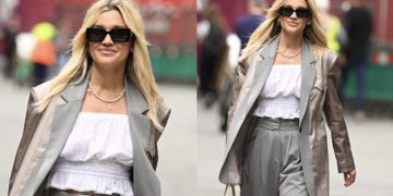 #OK! საოფისე სტილის ინსპირაცია ეშლი რობერტსისგან: ვარსკვლავი French Connection-ის ორეულით!