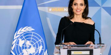 #OK! ანჯელინა ჯოლი Instagram-ზე დარეგისტრირდა, რათა ავღანელი ქალებისა და ბავშვების შესახებ ისტორიები მსოფლიოს გააცნოს