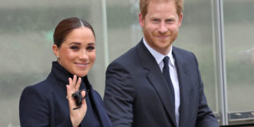 #OK! ბარში მიმავალი მეგან მარკლი და პრინც ჰარი: წყვილი დაცვის 20 თანამშრომელთან ერთად გადაადგილდება