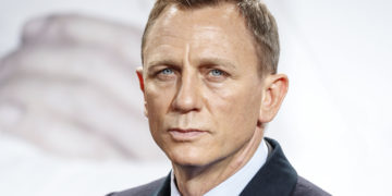 #OK! “უკვე წლებია, რაც გეი ბარებში დავდივარ” – დენიელ კრეიგი აგრესიულ ჰეტეროსექსუალ მამაკაცებთან დაპირისპირებას ერიდება