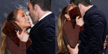 #OK! ჯენიფერ ლოპესის და ბენ აფლეკის რომანტიკული მომენტი The Last Duel-ის პრემიერაზე (ვიდეო)