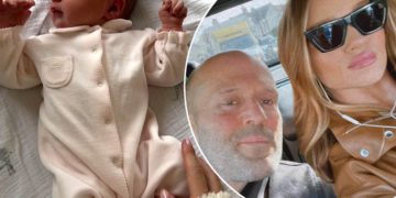 #OK! როუზი ჰანტინგტონი და ჯეისონ სტეტჰემი ქალიშვილის პირველ კადრებს აქვეყნებენ