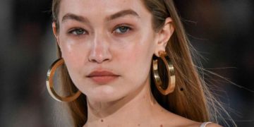 #OK! ჯიჯი ჰადიდი მოდის ჩვენებებიდან მიღებულ თანხას უკრაინელების დასახმარებლად გადარიცხავს