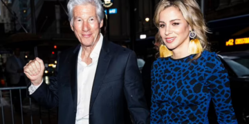 #OK! 73 წლის რიჩარდ გირის იშვიათი გამოჩენა მეუღლესთან ერთად – ვარსკვლავური წყვილი City Harvest-ის გალას დაესწრო