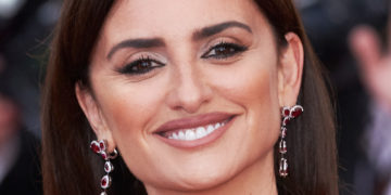 #OK! 48 წლის პენელოპა კრუზი “შანელის” მიერ ორგანიზებულ წვეულებაზე გამოჩნდა