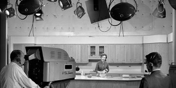 #OK! სატელევიზიო ისტორიები – პირველი ტელეგადაცემები