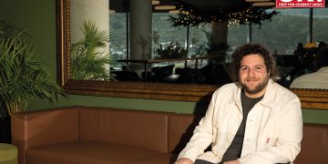 #OK! „თამადა“ − მოთვინიერებული მხეცი – ლაშა ჩხაპელიას ირონიულ-პოზიტიური ჰანგები