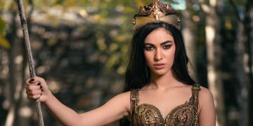 OK! დიზაინერის ცელქობა – თინათინ მაღალაშვილის ზღაპრული კოლექცია ორგანული სიდრის საწარმოში