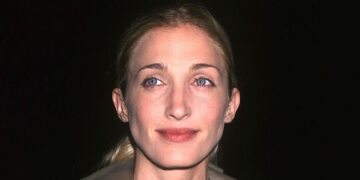 #OK! კაროლინ ბესეტ-კენედი – მინიმალიზმის დედოფალი