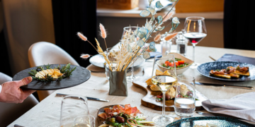 #OK! მოხერხებული „მგზავრი“ პირველი კლასის ბილეთით მთელი წელი უფასოდ იკვებებოდა