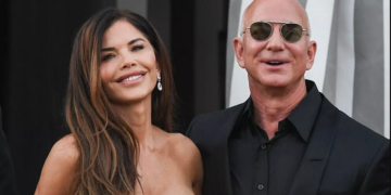 #OK! ჯეფ ბეზოსი და ლორენ სანჩესი უსახლკაროების დასახმარებლად 102 მილიონ დოლარს გადარიცხავენ