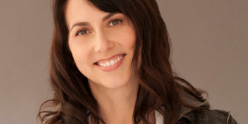 #OK! ბეზოსის ყოფილმა ცოლმა 2025 წელს ქველმოქმედებაში 7,2 მილიარდი დახარჯა