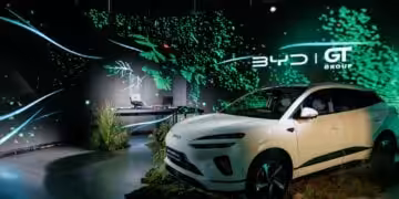 #OK! BYD ოფიციალურად საქართველოს ბაზარზეა – „ჯითი გრუპმა“ თბილისში პირველი შოურუმი გახსნა